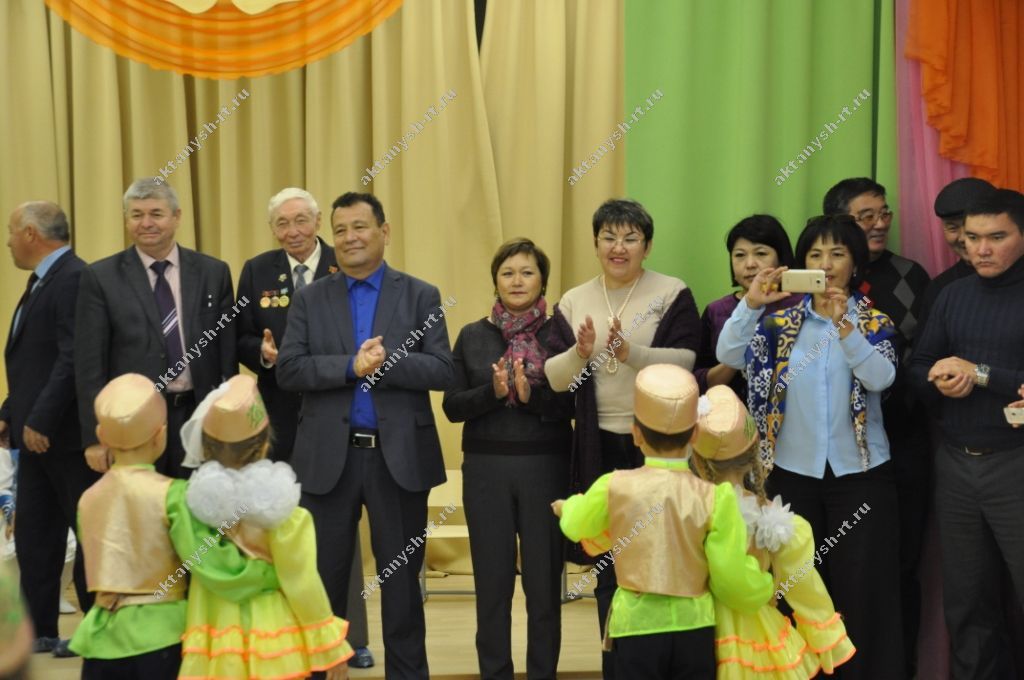 БУ КЫЗЫК: Казахстан кунаклары беренчеләрдән булып Пучы авылындагы "Сандугач"ны күрде (ЭКСКЛЮЗИВ ФОТОЛАР)