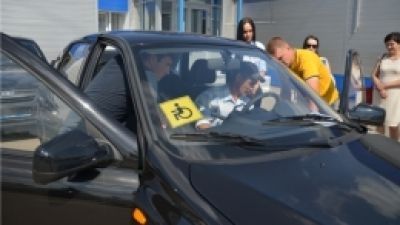   В Татарстане вручили автомобили пострадавшим на производстве