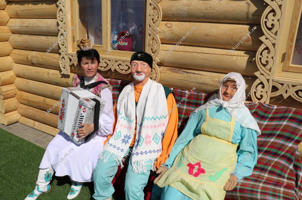 МИЛЛИ БӘЙРӘМ: Казахстан  белән Актаныш арасын Сабантуй якынайтты (+БЕЗНЕҢ ФОТОРЕПОРТАЖ)