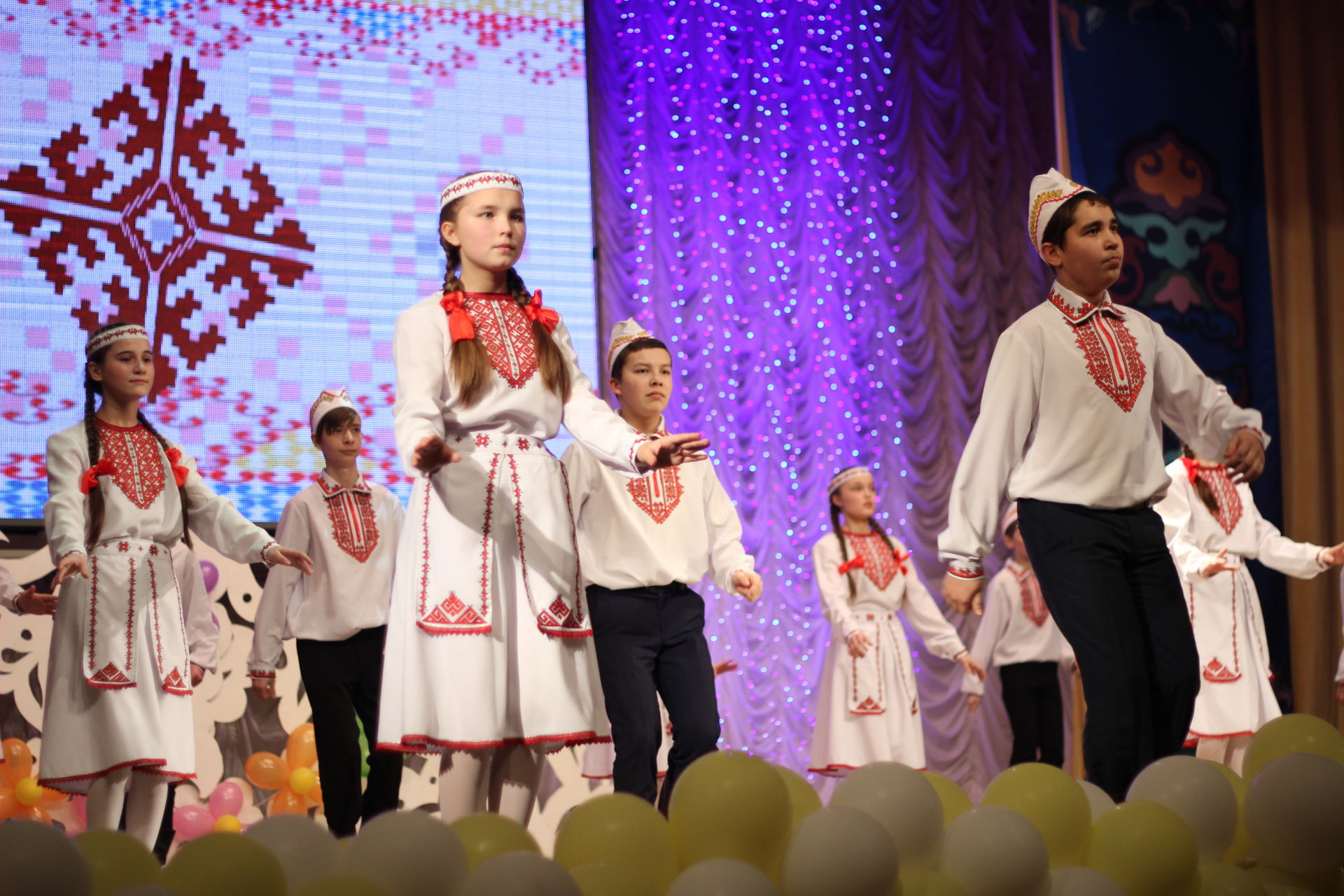 “Созвездие- Йолдызлык” фестивалендә авыл мәктәпләре чыгыш ясады