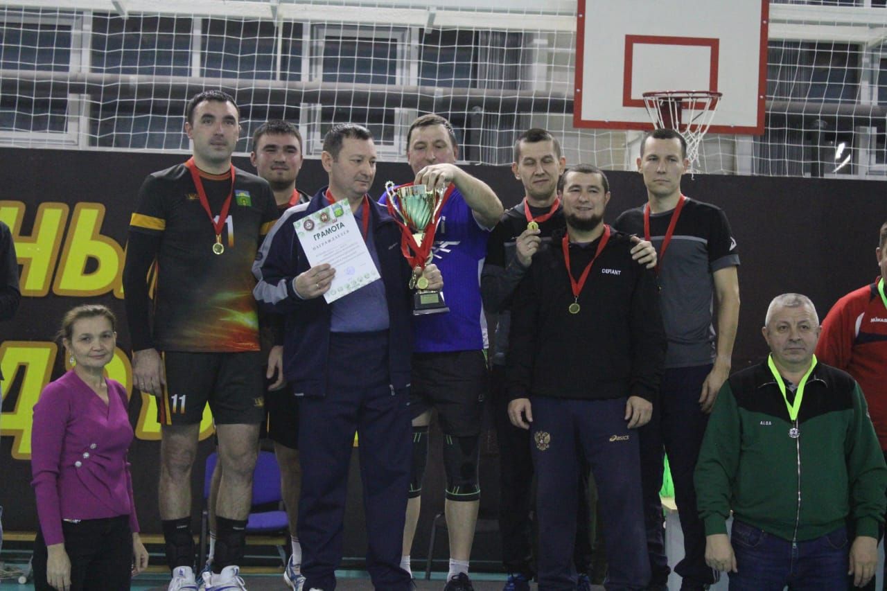Район җитәкчеләренең волейбол командасы район турниры чемпионы