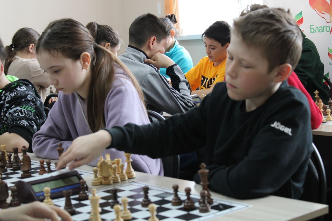 БҮГЕН АКТАНЫШТА:Балалар арасында шахмат турнирлары бара