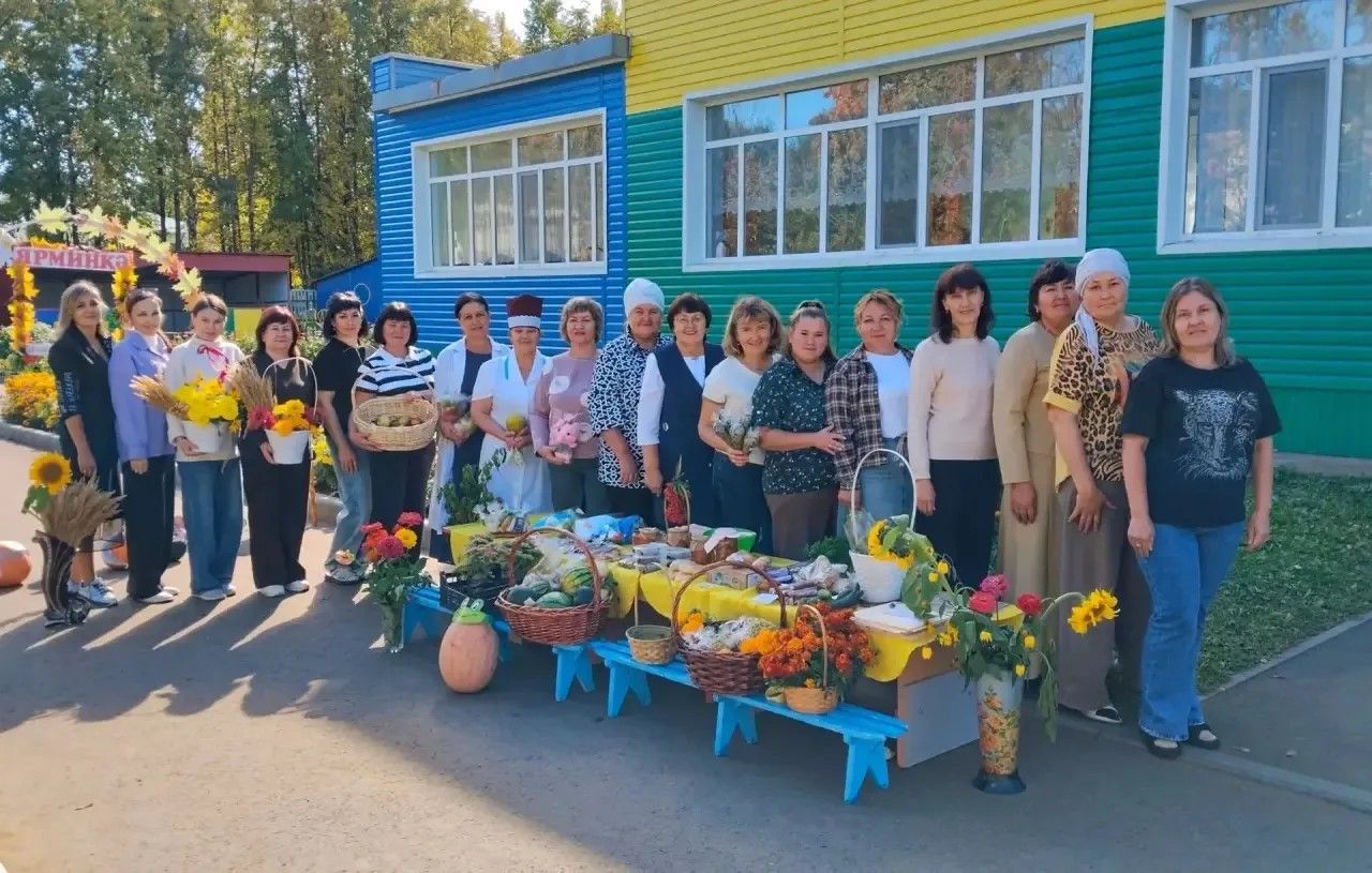 «Ромашка»да бәйрәм рухлы көзге ярминкә