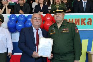Кадет мәктәбен тәмамлаган егетләр махсус хәрби операция зонасында хәрби бурычын үти