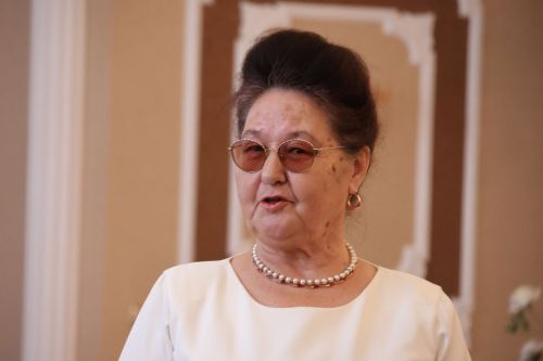 Психолог Фәһимә Шәйгәрданова: Әтиләрнең абруе ник төшә?