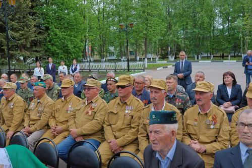 Махсус хәрби операциядә һәлак булган якташыбыз Раил Надриев- батырлык һәм горурлык үрнәге (фото һәм видео)