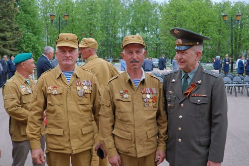 Махсус хәрби операциядә һәлак булган якташыбыз Раил Надриев- батырлык һәм горурлык үрнәге (фото һәм видео)