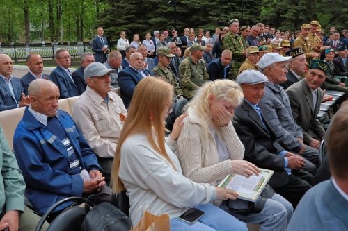 Махсус хәрби операциядә һәлак булган якташыбыз Раил Надриев- батырлык һәм горурлык үрнәге (фото һәм видео)