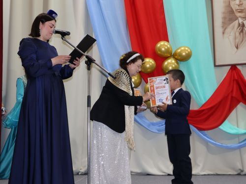 Халкым өчен тугры калырмын: Нур Баян исемендәге иҗат фестивале Гран-приена Ләйлә Нуриева лаек булды (репортаж)