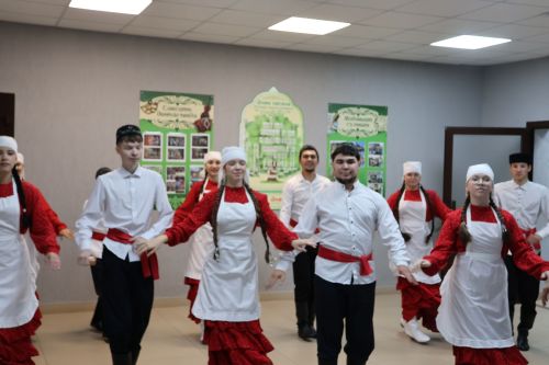 Яңа Әлемдә «Алма» милли агарту үзәге ачылды