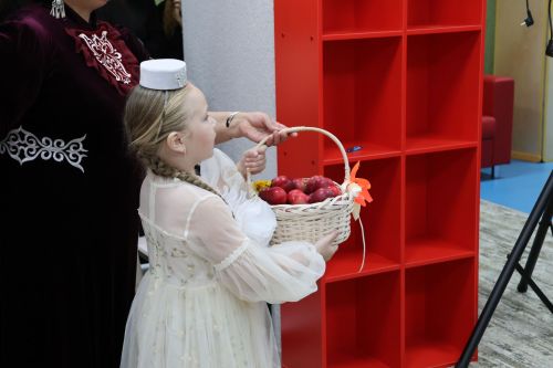 Яңа Әлемдә «Алма» милли агарту үзәге ачылды
