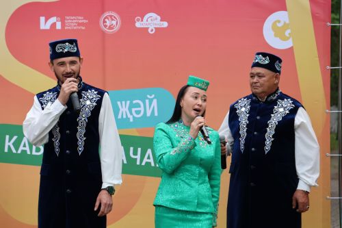 Актанышта Россия көне концертлары гөрли