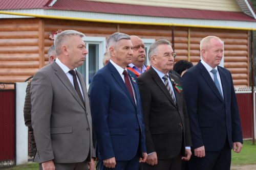 Татарстан көнендә Иске Байсарга бүләк – яңа социаль объект