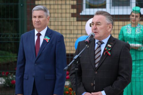 Татарстан көнендә Иске Байсарга бүләк – яңа социаль объект