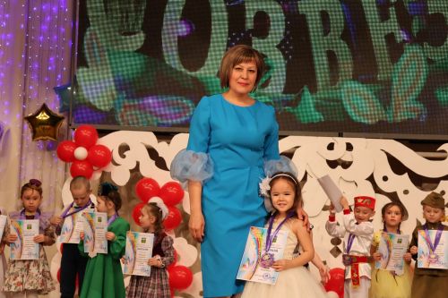 "Йолдызлык"та нәни йолдызчыклар кабынды!(БАРЛЫК ФОТОЛАР, БИК КҮП ФОТОРӘСЕМНӘР)