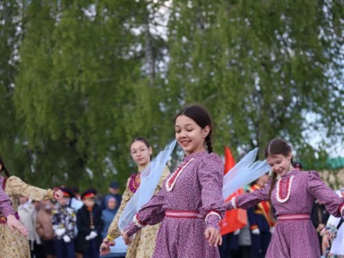 Бөек Җиңүгә 79 ел: Актанышта "Хәтер кайтавазы" бәйрәм тантанасыннан фоторепортаж