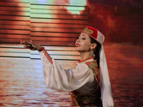 Туган яктан Җиңү хакына: Актаныш җитәкчеләре катнашкан хәйрия концертында 171 мең 200 сум акча җыелды