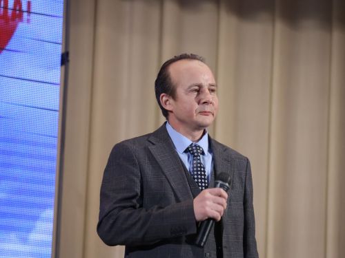 Туган яктан Җиңү хакына: Актаныш җитәкчеләре катнашкан хәйрия концертында 171 мең 200 сум акча җыелды