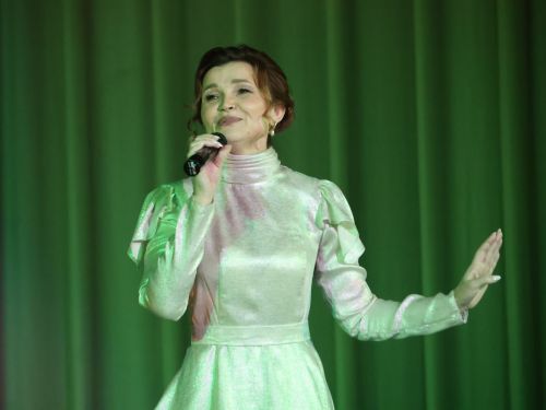 Туган яктан Җиңү хакына: Актаныш җитәкчеләре катнашкан хәйрия концертында 171 мең 200 сум акча җыелды