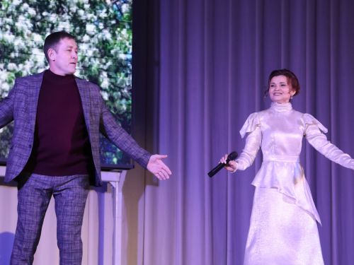 Туган яктан Җиңү хакына: Актаныш җитәкчеләре катнашкан хәйрия концертында 171 мең 200 сум акча җыелды