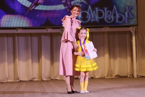 Актаныш күгендә яңа йолдызлар: "Йолдызлык-2026" эстрада фестивале Гала-концертыннан безнең репортаж