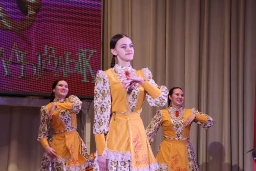 Актаныш күгендә яңа йолдызлар: "Йолдызлык-2026" эстрада фестивале Гала-концертыннан безнең репортаж