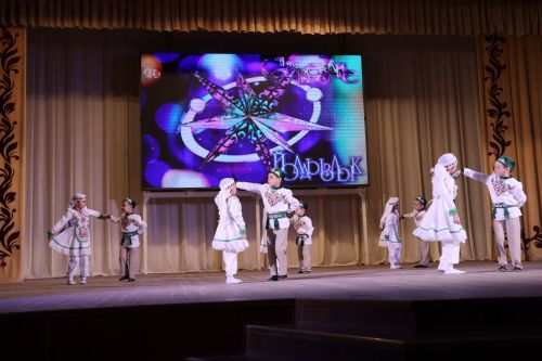 Актаныш күгендә яңа йолдызлар: "Йолдызлык-2026" эстрада фестивале Гала-концертыннан безнең репортаж