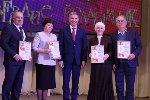 Актаныш күгендә яңа йолдызлар: "Йолдызлык-2026" эстрада фестивале Гала-концертыннан безнең репортаж