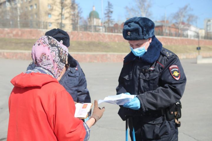 Татарстан Президенты самоизоляция вакытында шәһәрләрне патрульләүне көчәйтергә кушты
