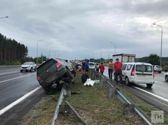 В Татарстане автомобиль сбил на  федеральной трассе М-7 женщину с дочкой