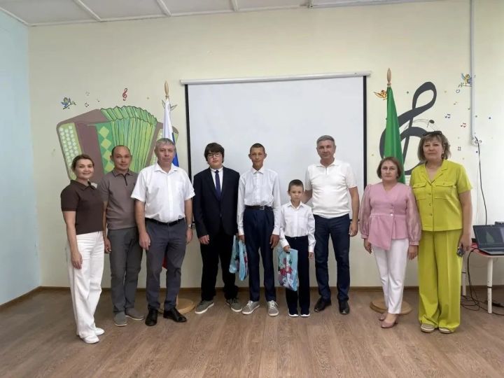 Чуракай мәктәбендә «Мәктәпкә әзерләнергә булыш» акциясе