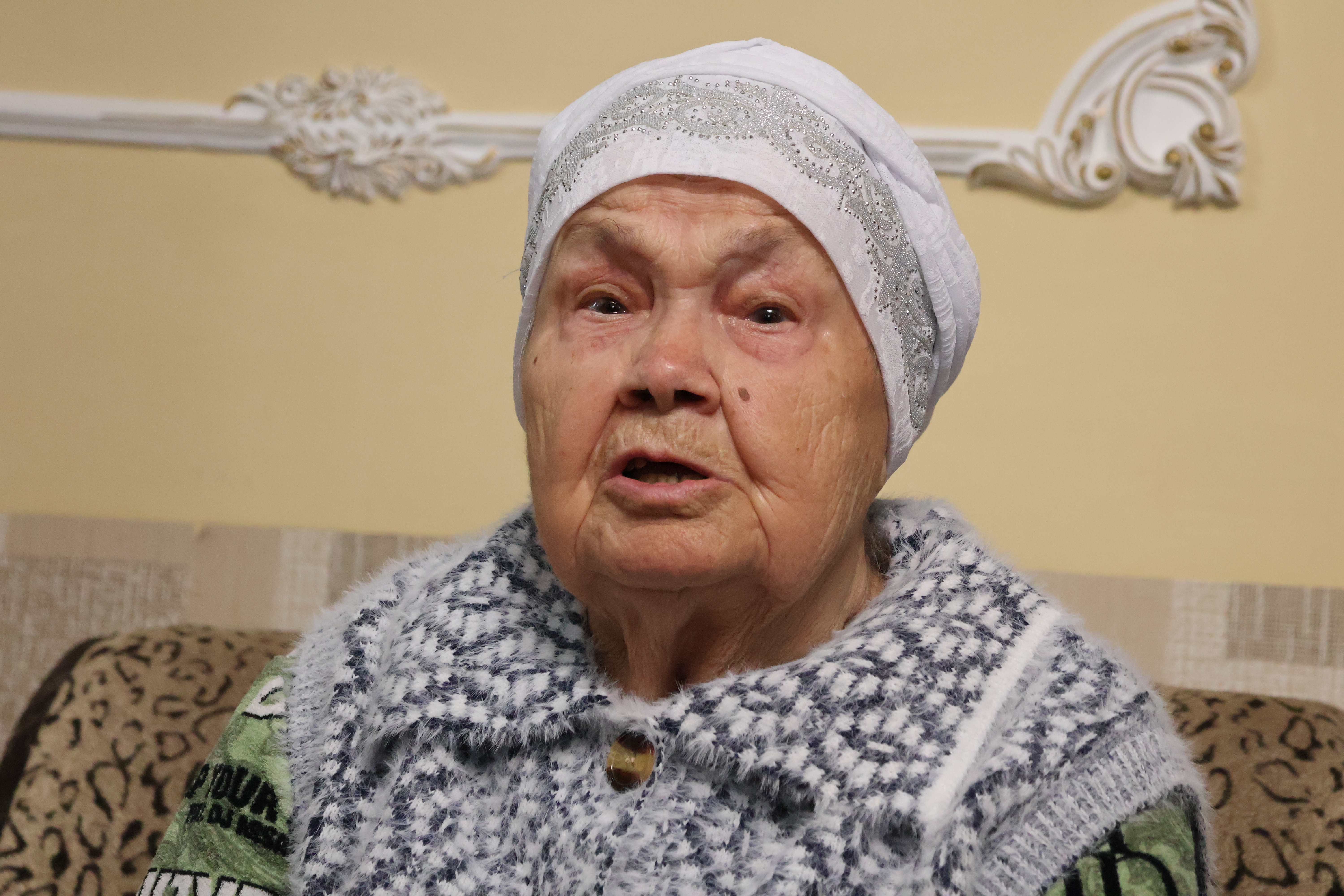 Батыр анасы Миңнетәжибә Юнысовага — 90 яшь