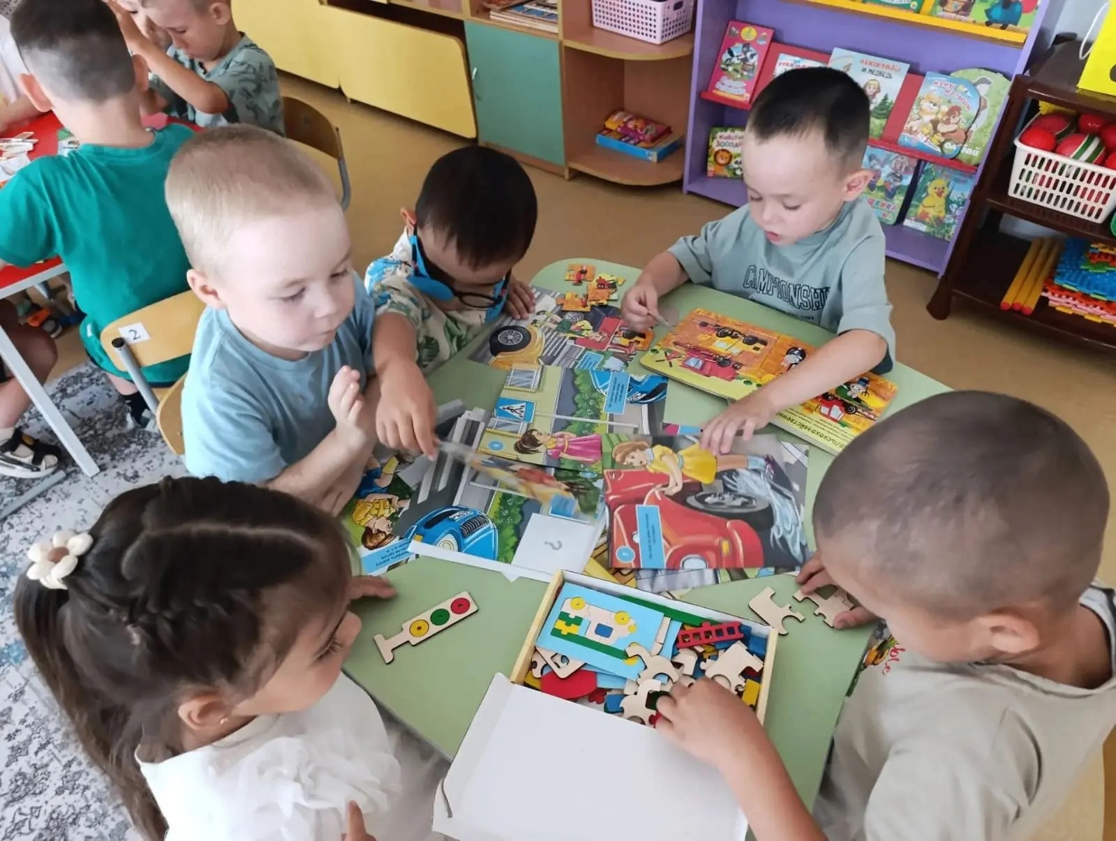 5 август — Бөтендөнья светофор көне