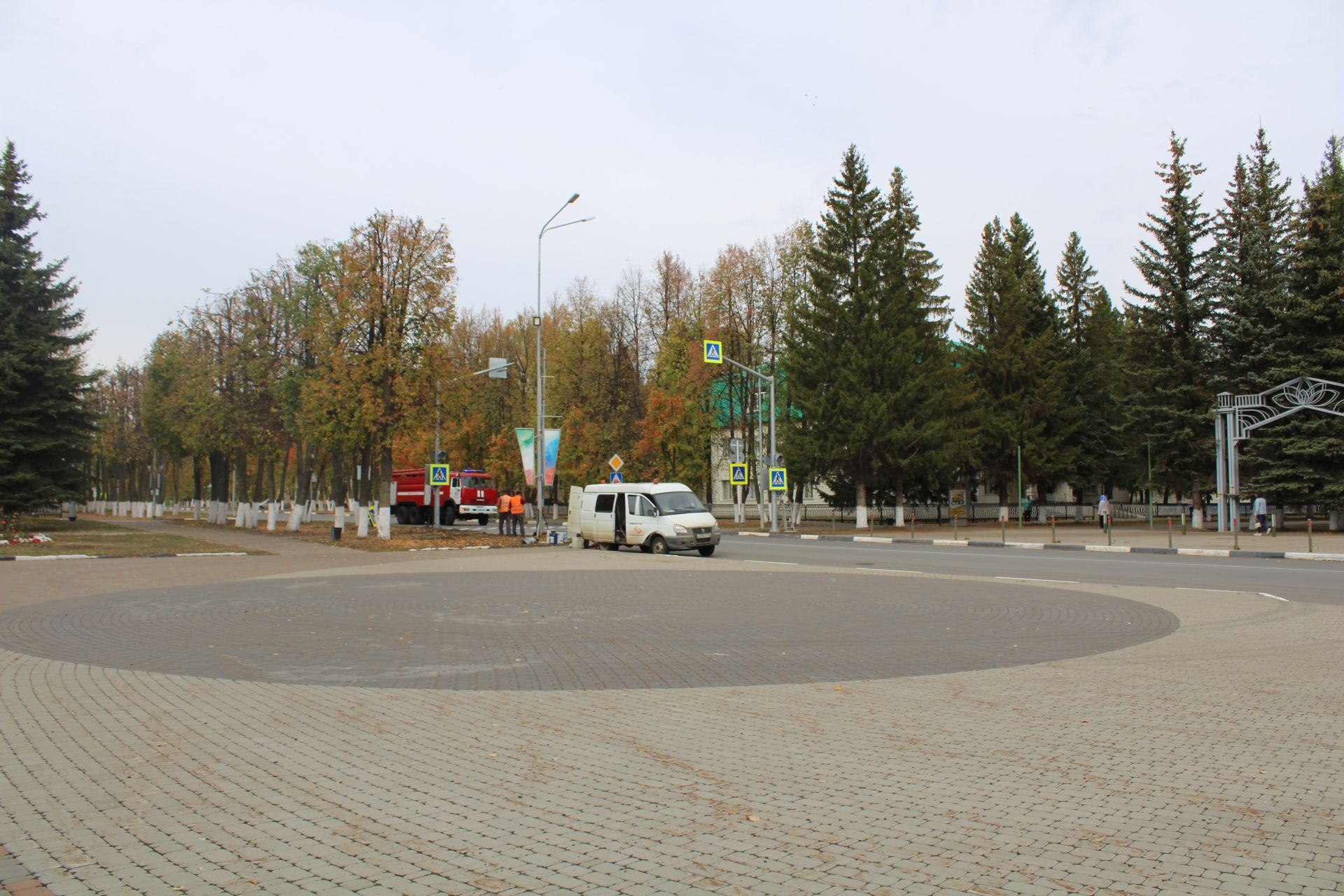 Төшке аш алдыннан хакимияттә эшләүчеләрне эвакуацияләделәр