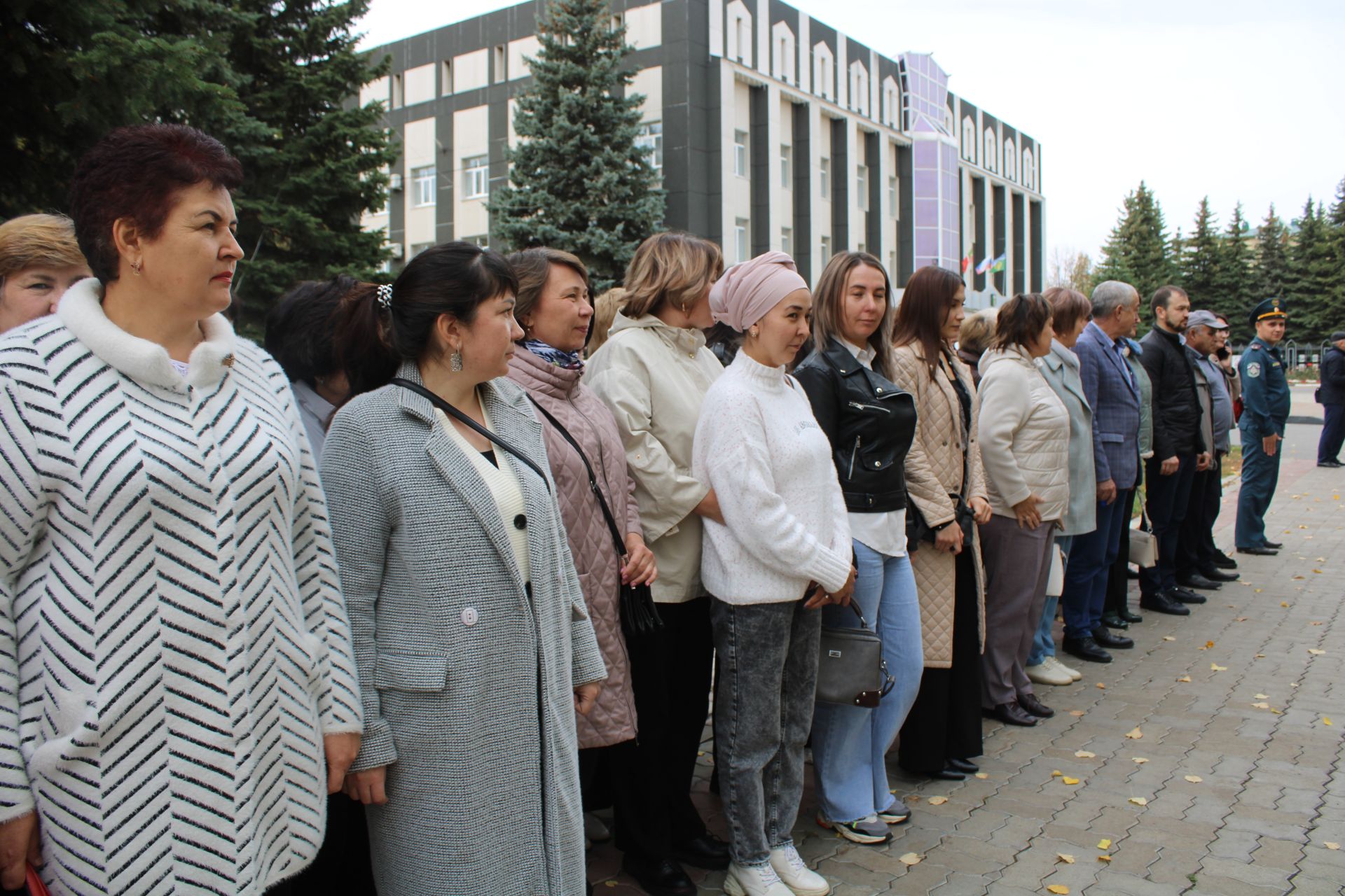 Төшке аш алдыннан хакимияттә эшләүчеләрне эвакуацияләделәр