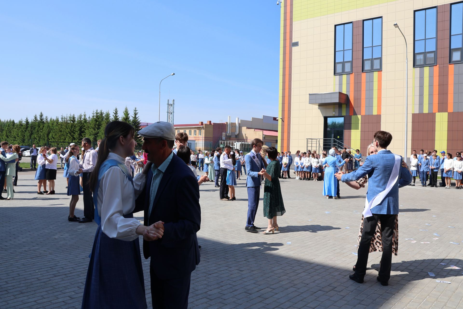 Соңгы кыңгырау- 2023: Сәләтле балалар өчен гуманитар гимназиядән безнең репортаж