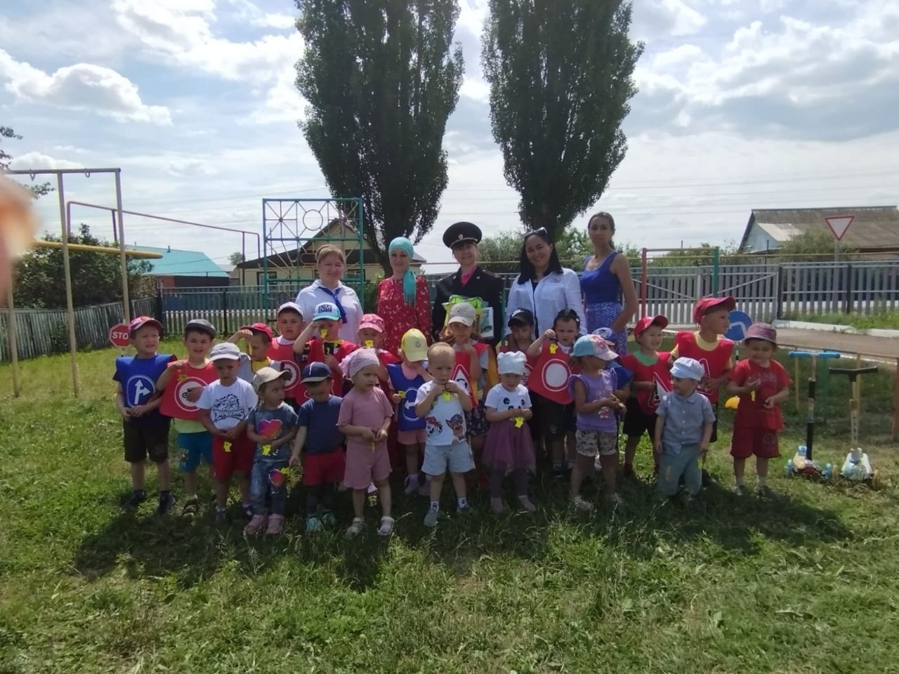 Яңа Әлем балалар бакчасында юл хәрәкәте кануннарын яхшы беләләр