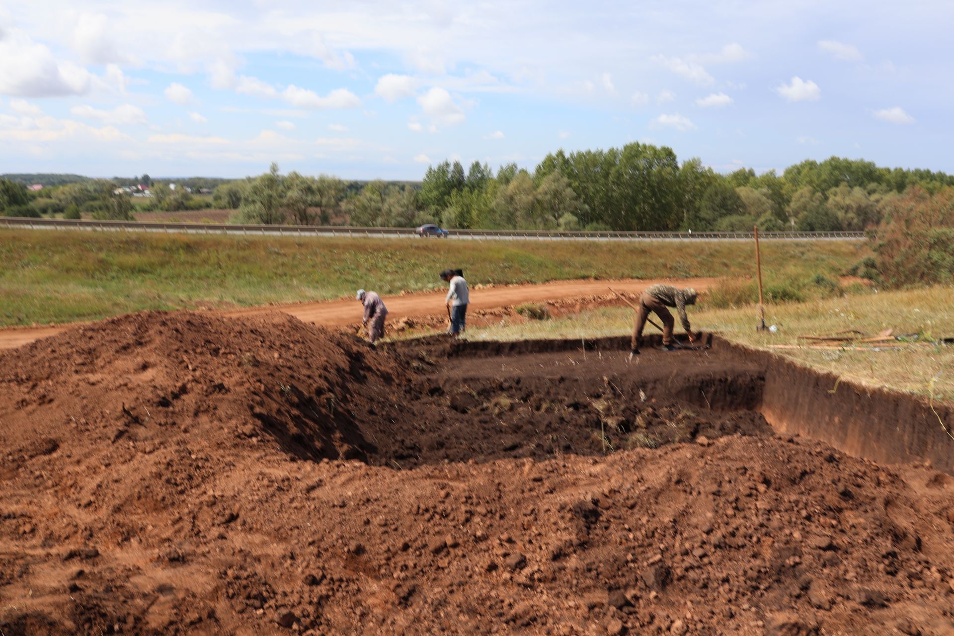«Чишмәбаш» стоянкасындагы археологлар: Күмәк каберлектә биш кеше җирләнгән