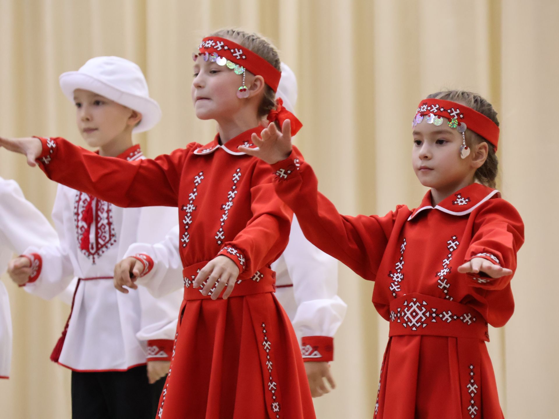 Актаныш, Минзәлә, Мөслимнең яшь сәнгать осталары «Мари салават күпере - 2024» фестивалендә көч сынаша