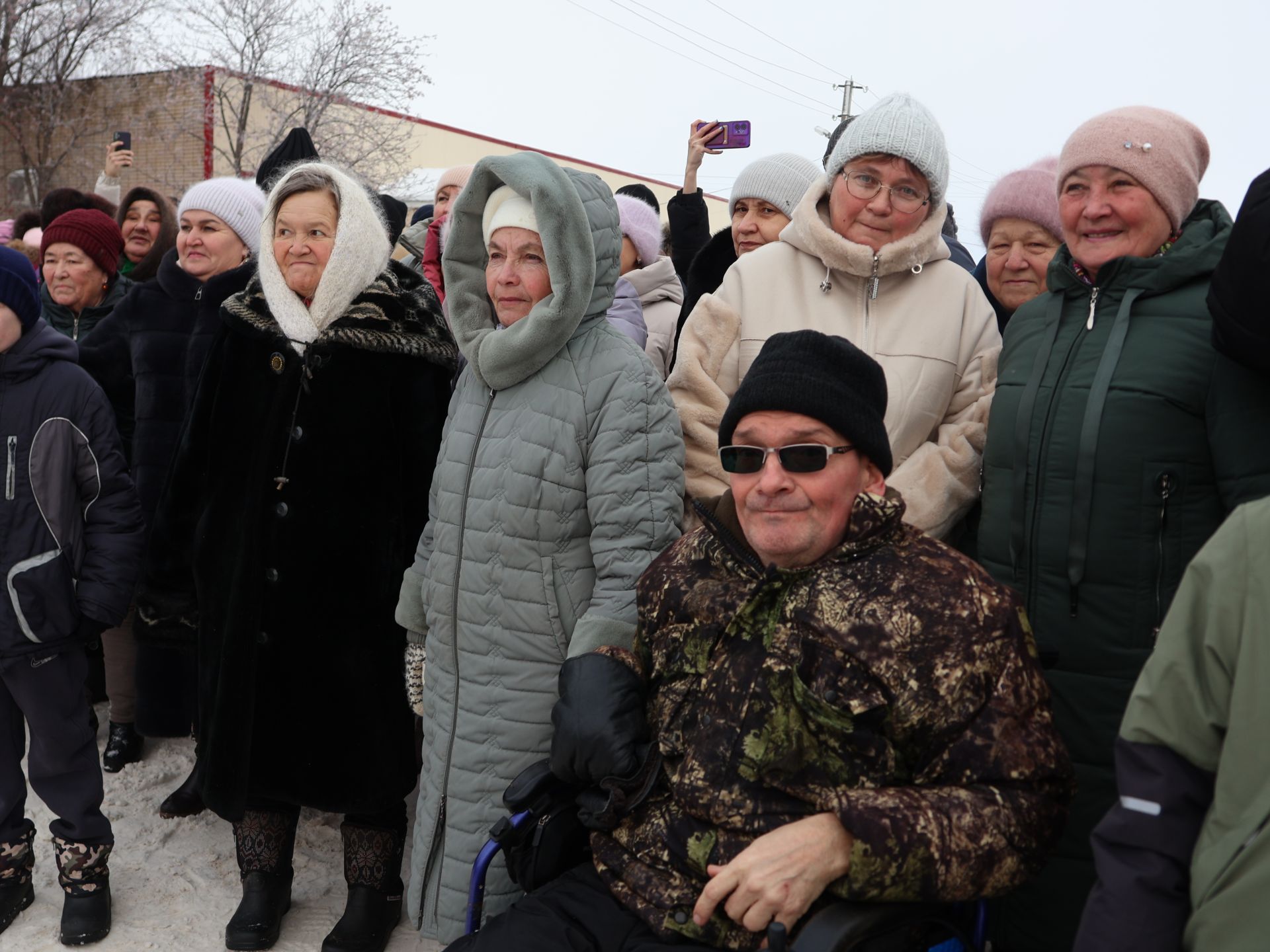 Яңача Яңа ел- Иске Кормашта күрше авыллар белән Кыш бабайлар парады оештырдылар