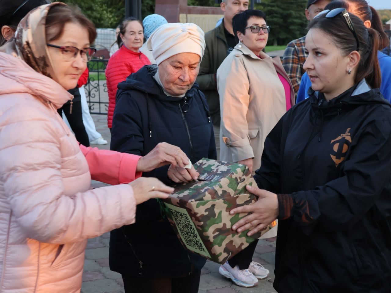 Үзебезнекеләрне ташламыйбыз: Актанышта төбәкара хәйрия концертында махус хәрби операциядәге егетләргә ярдәм җыйнала