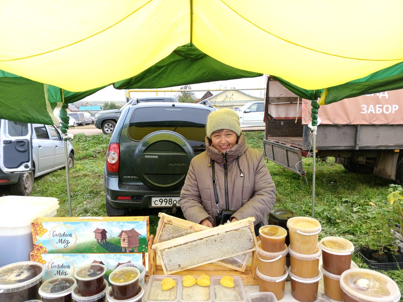 Кировтагы көзге ярминкәдән кергән акчаларның бер өлеше махсус хәрби операциядәге егетләргә ярдәм әзерләүгә тотылачак