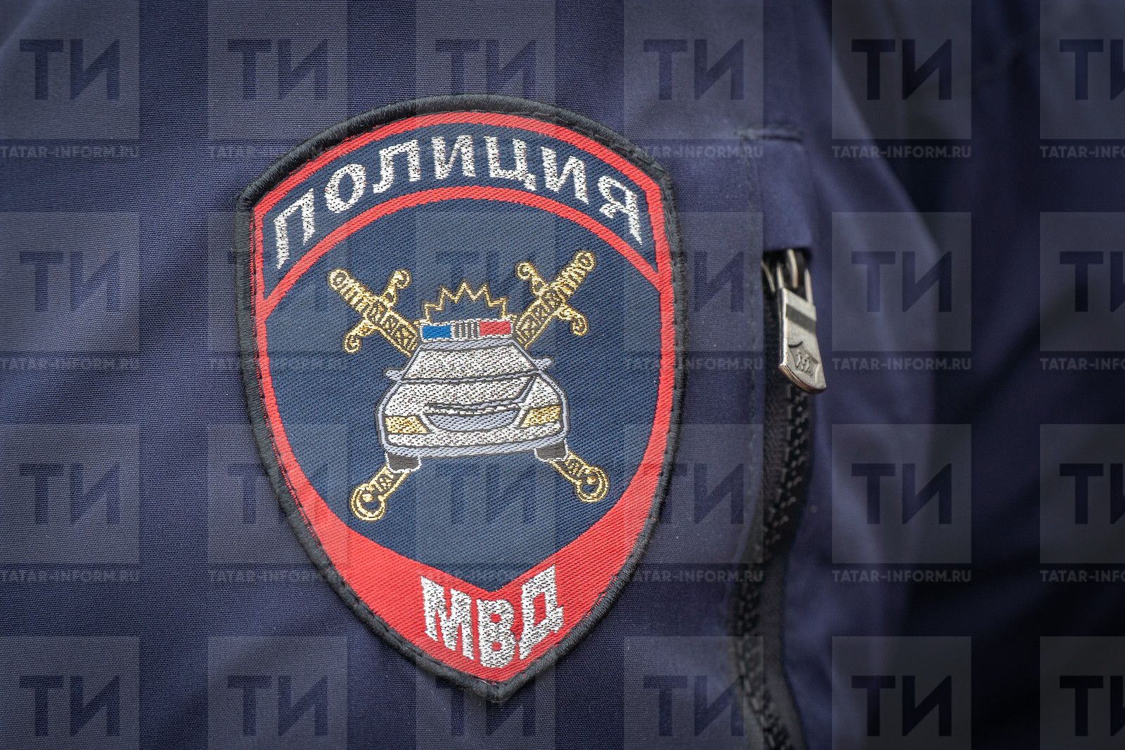 Чаллыда полиция хезмәткәре башына аткан
