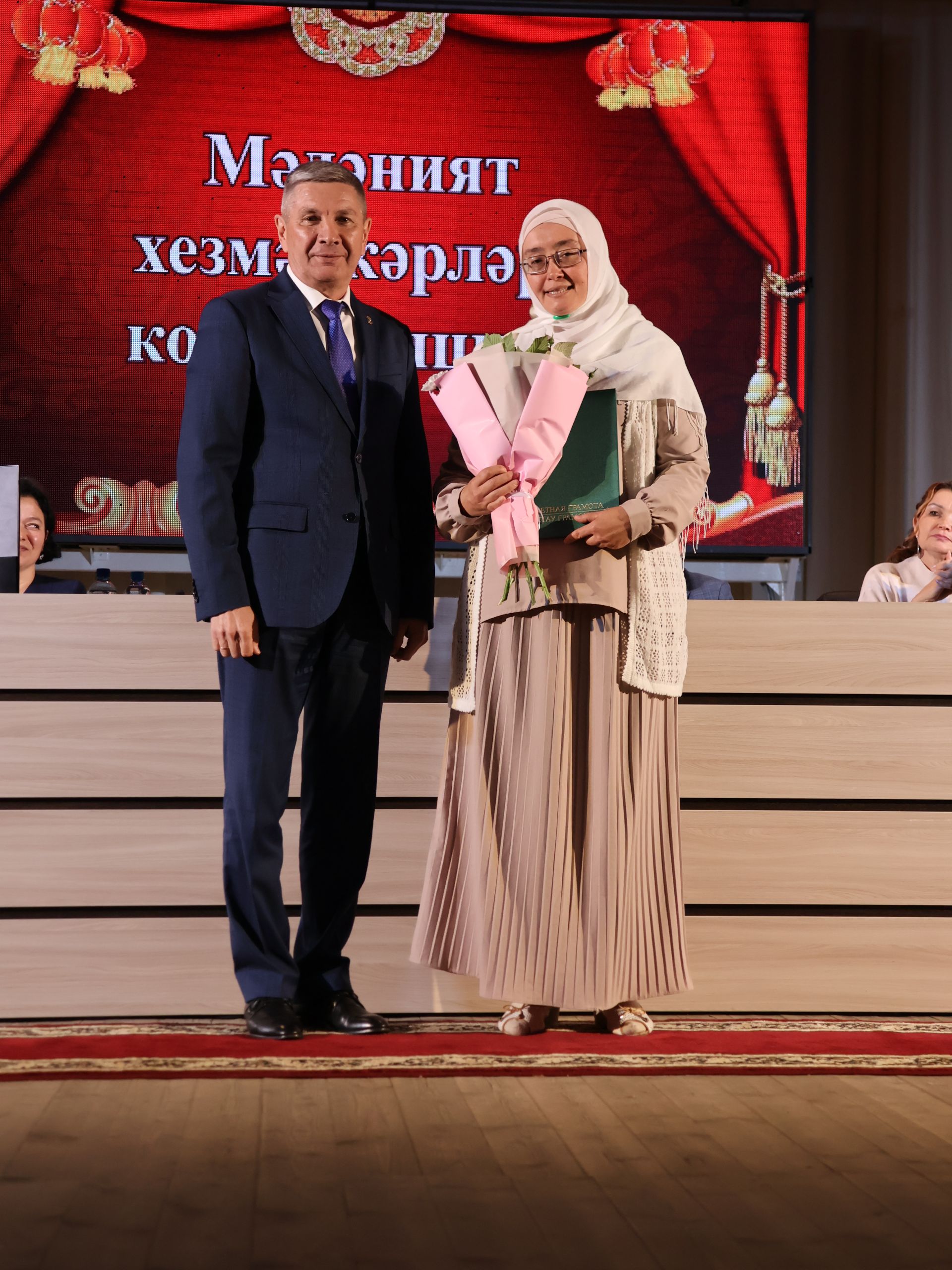 Районыбызның алтын фонды: Алдынгы мәдәният хезмәткәрләрен бүләкләү тантанасыннан безнең исемлек