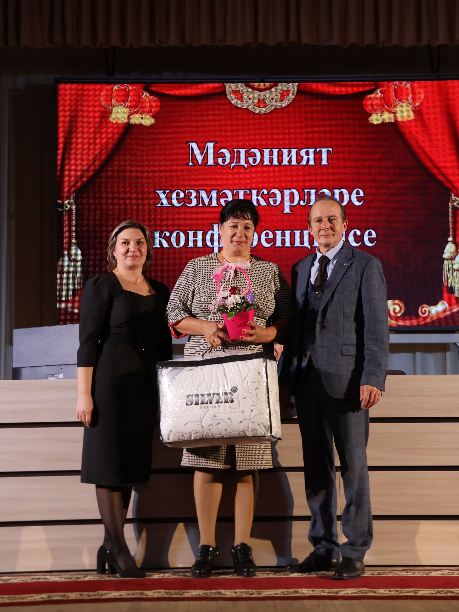 Районыбызның алтын фонды: Алдынгы мәдәният хезмәткәрләрен бүләкләү тантанасыннан безнең исемлек