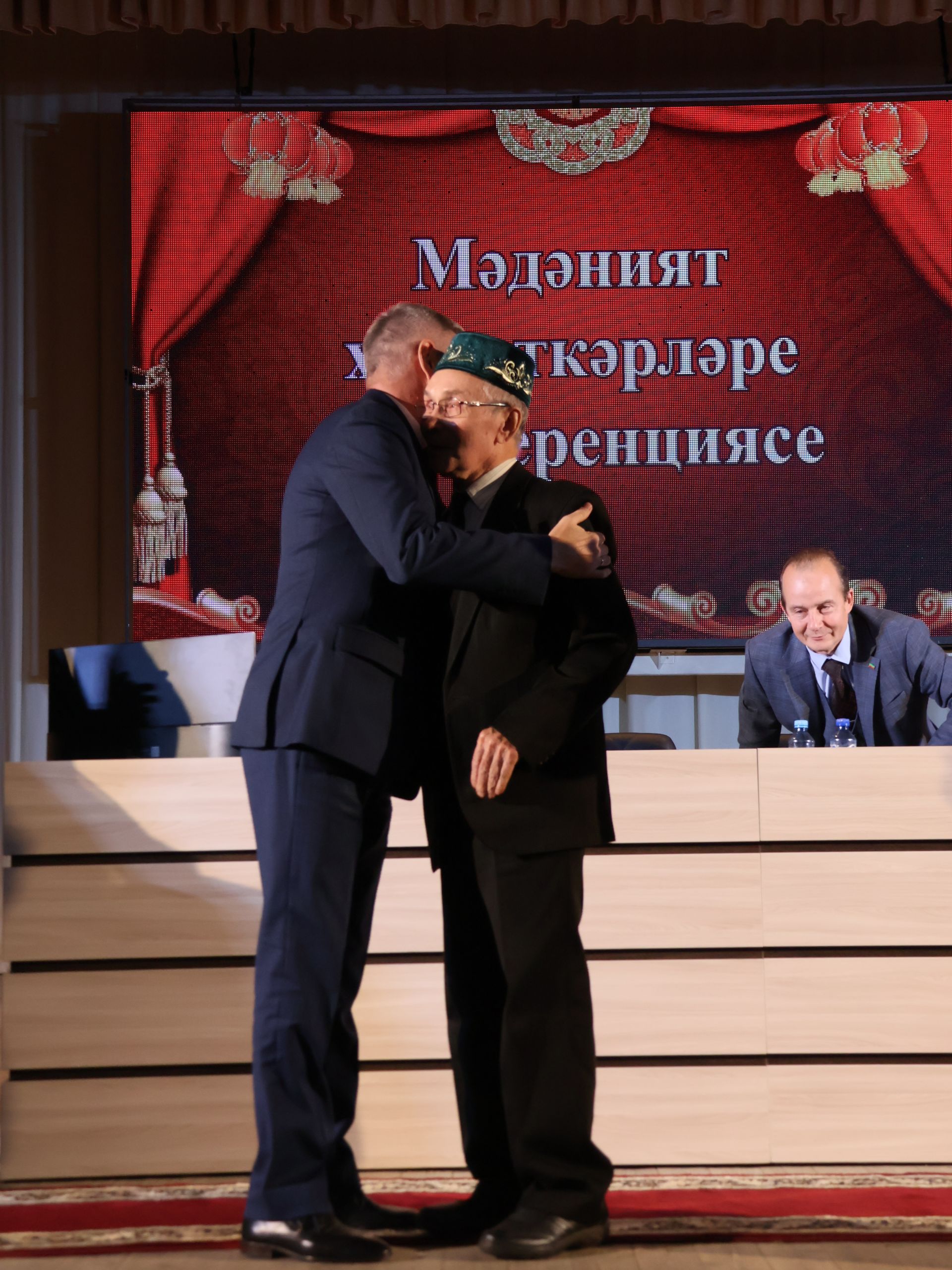 Районыбызның алтын фонды: Алдынгы мәдәният хезмәткәрләрен бүләкләү тантанасыннан безнең исемлек