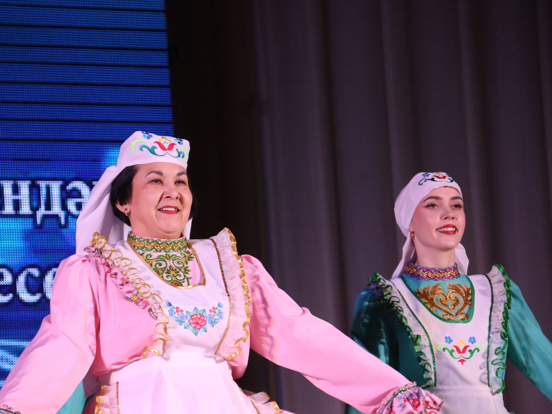 Азат Закиров исемендәге районкүләм бию конкурсыннан безнең репортаж