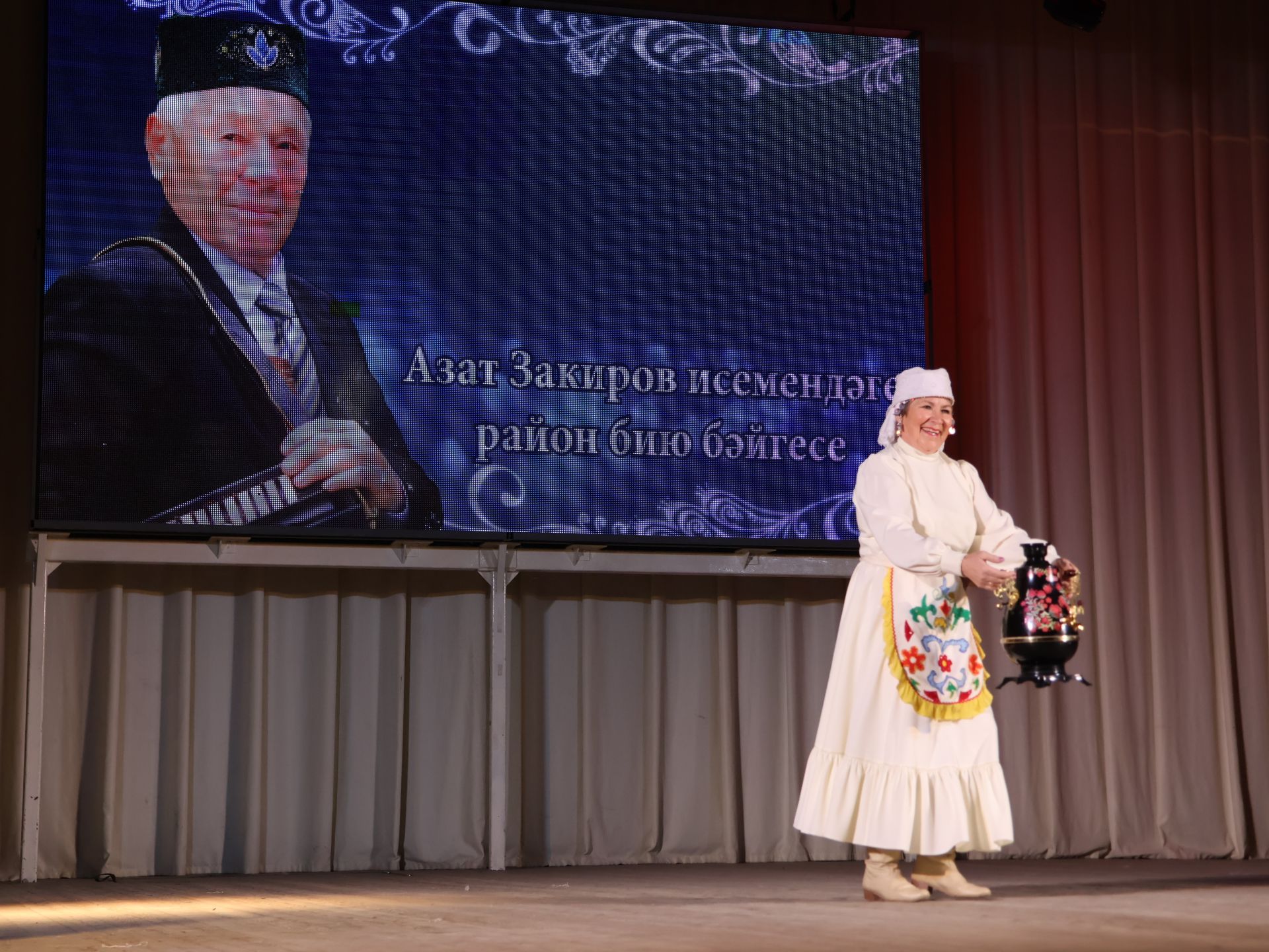 Азат Закиров исемендәге районкүләм бию конкурсыннан безнең репортаж