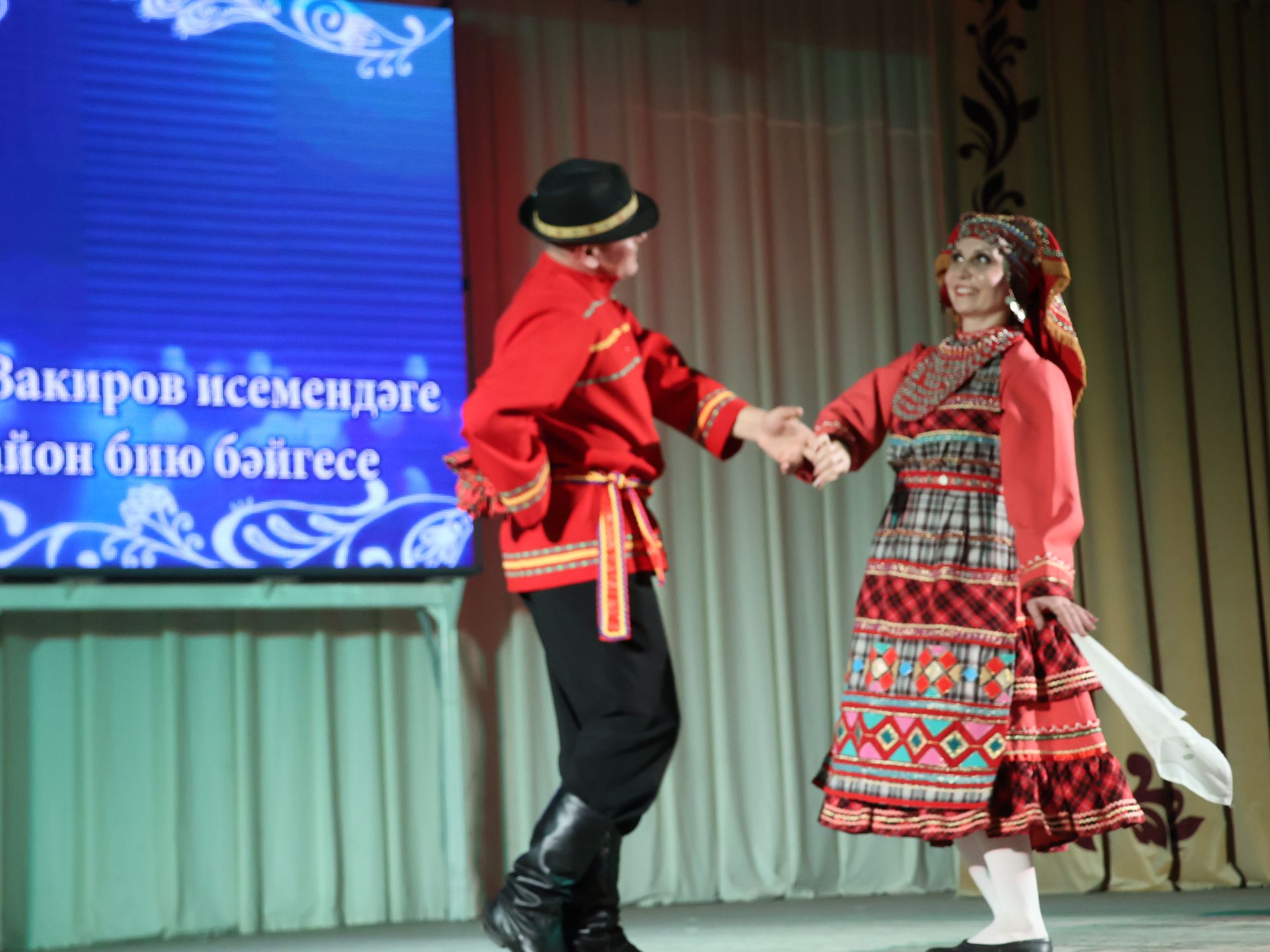 Азат Закиров исемендәге районкүләм бию конкурсыннан безнең репортаж