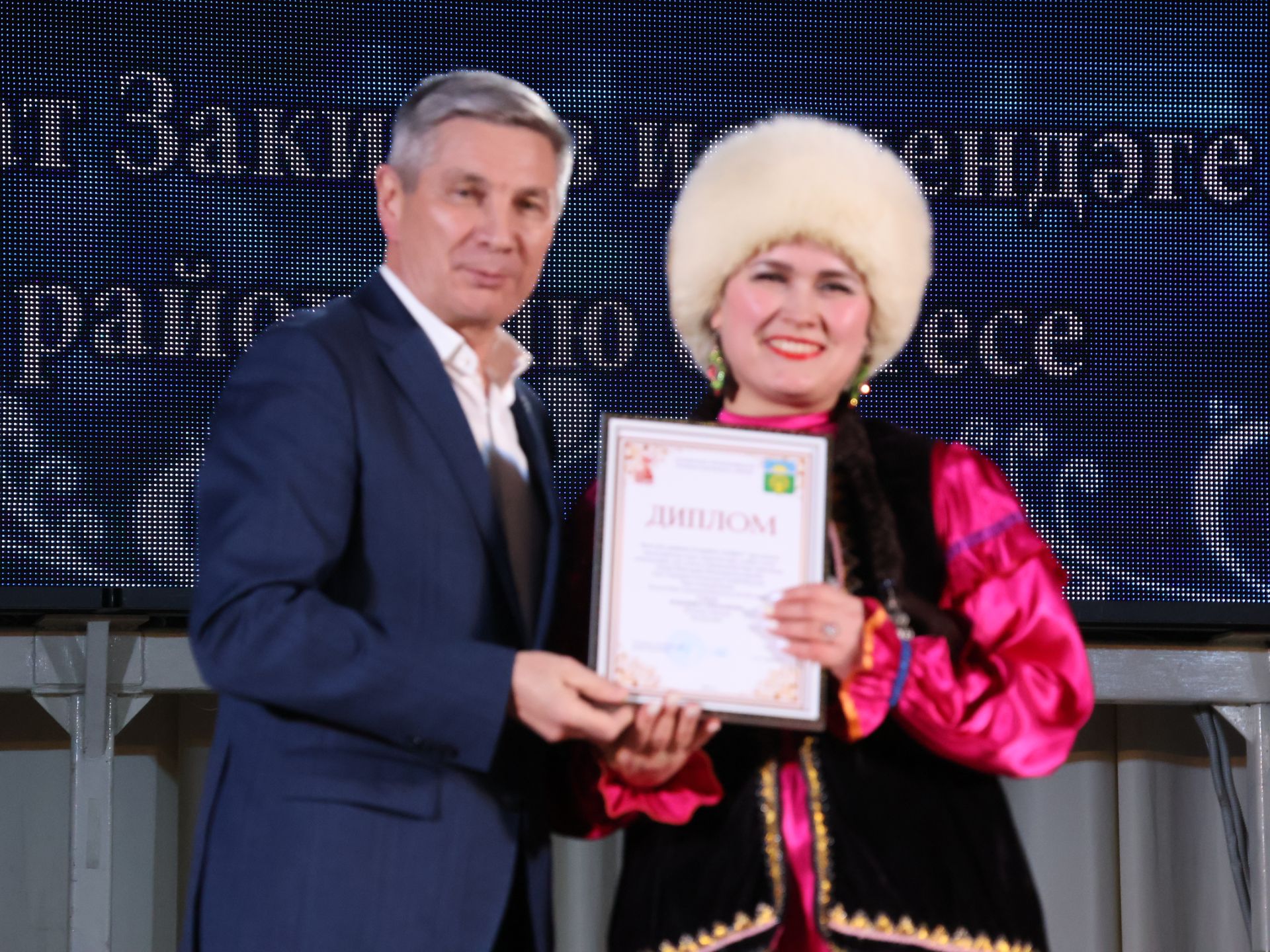 Азат Закиров исемендәге районкүләм бию конкурсыннан безнең репортаж